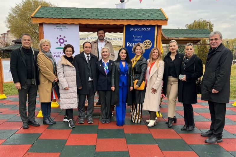 Rotary ve belediye işbirliğiyle park açıldı..
