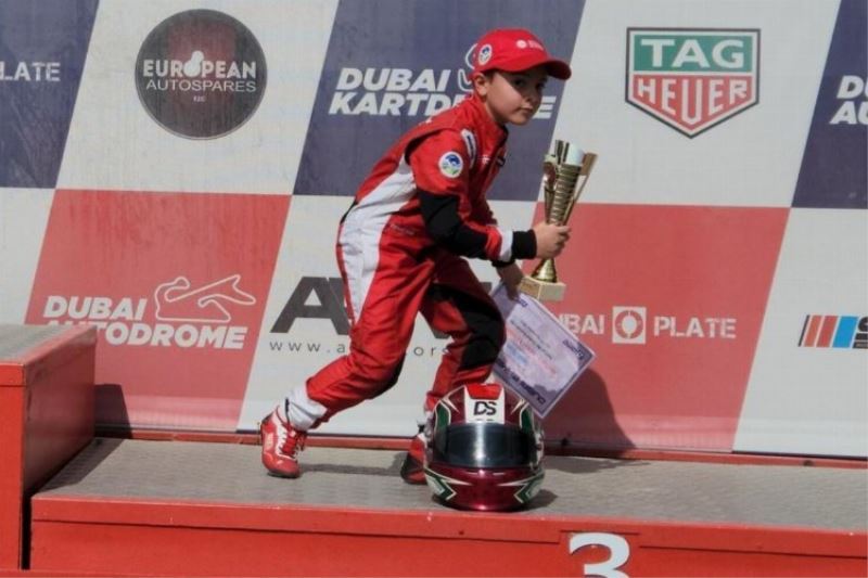 Karting sporcusu Dubai’den kupa ile döndü