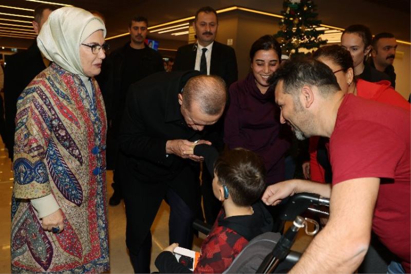 Erdoğan çiftinden hasta ziyareti