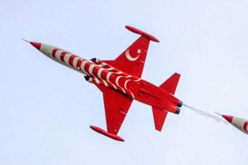  Türk Yıldızları Ekibine Ait Uçak Düştü!