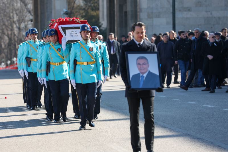 Seçer, Baykal’ın Cenaze Törenine Katıldı