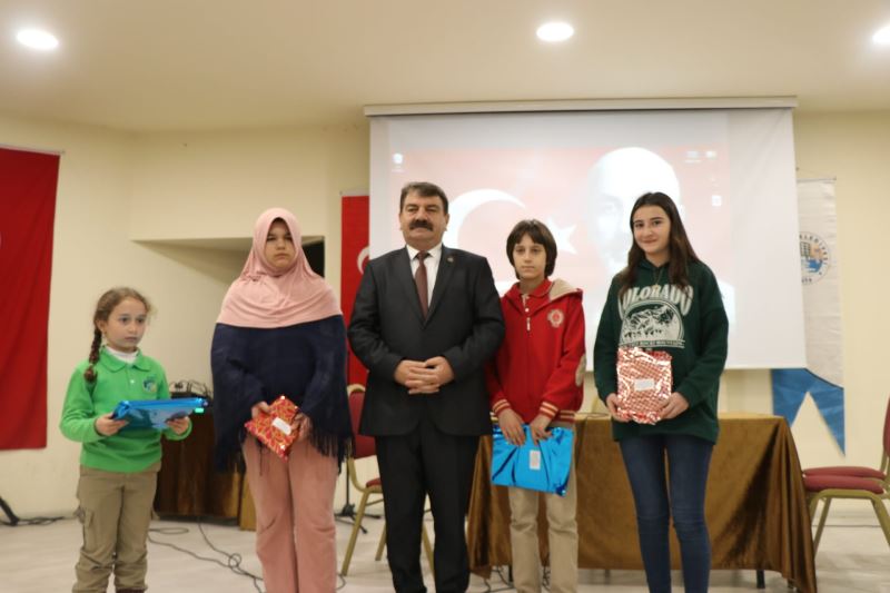 Belediye Başkanımız Nihat Sarı, İstiklal Marşı’nın Kabulü ve Mehmet Akif Ersoy’u Anma programına katıldı