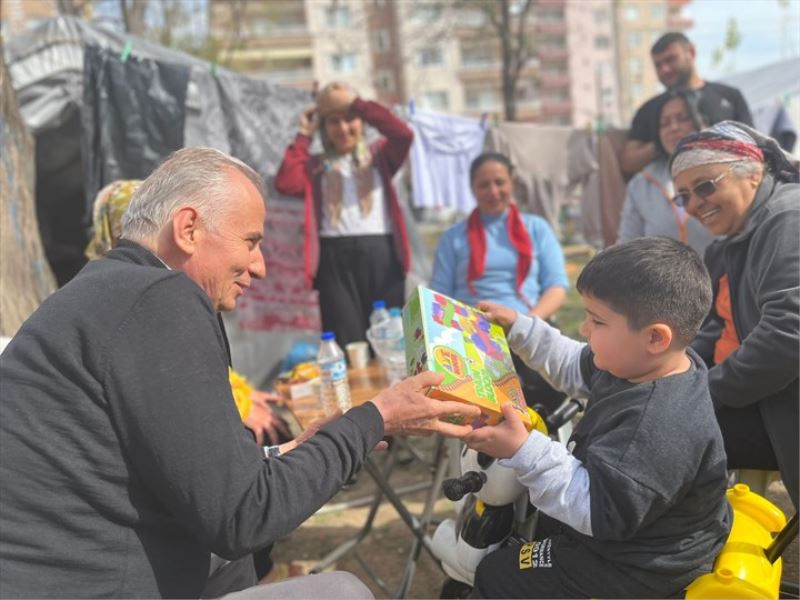 Büyükşehir depremin yaralarını sarmaya devam ediyor