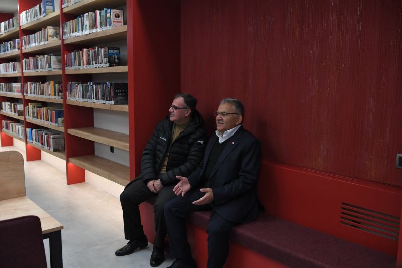 Başkan Büyükkılıç, Büyükşehir’in 10’uncu Kütüphanesini İnceledi