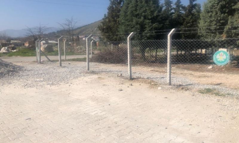 Aşağıçobanisa ve Türkmen Mezarlıklarında Himaye Tel Çit Çalışması