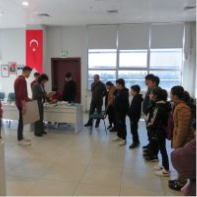 Depremzede çocuklara bilim turu