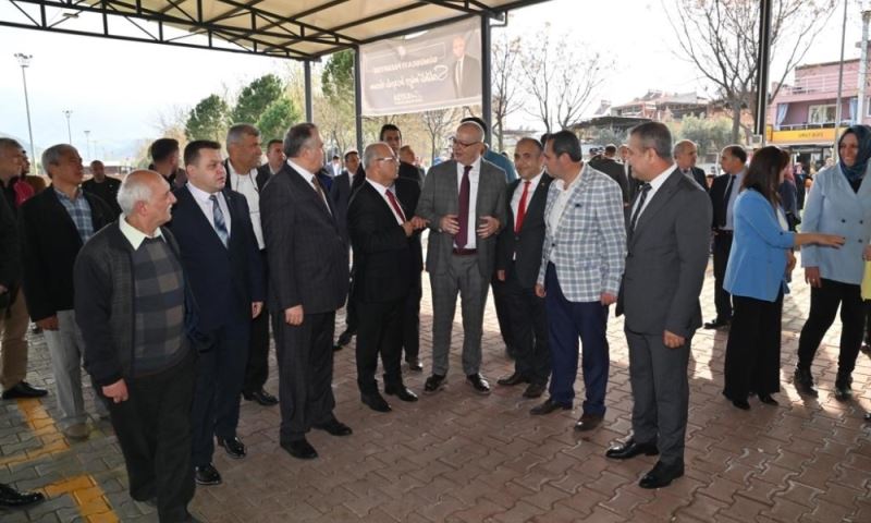 Başkan Ergün, Salihli’de pazaryeri ve ÇKSM’yi inceledi