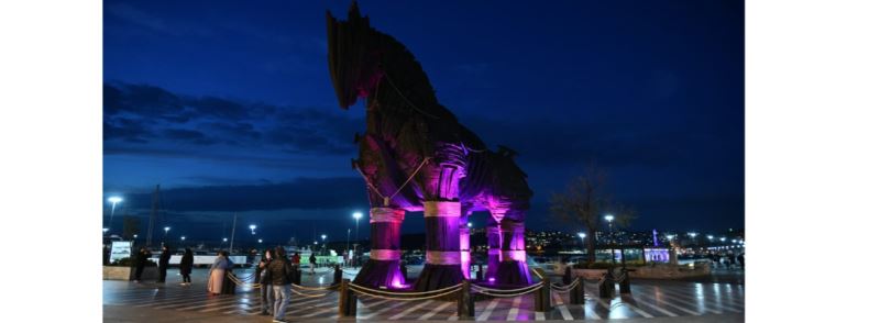 Çanakkale Belediyesinden Mor Işık Etkinliğine Destek