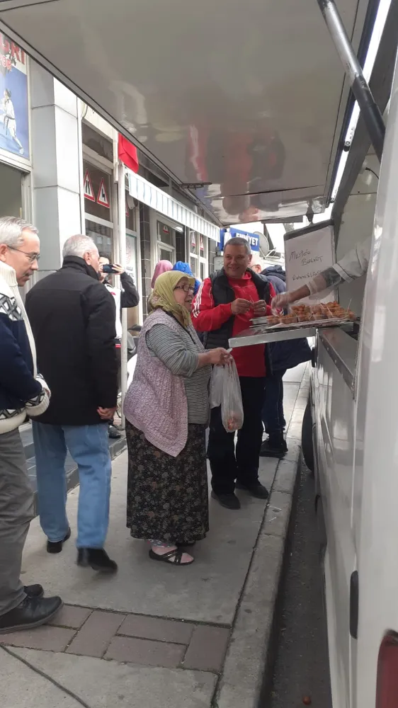 AKSAÇLILAR 3 AYLARIN GELİŞİNİ LOKMA DÖKTÜREREK KARŞILADI