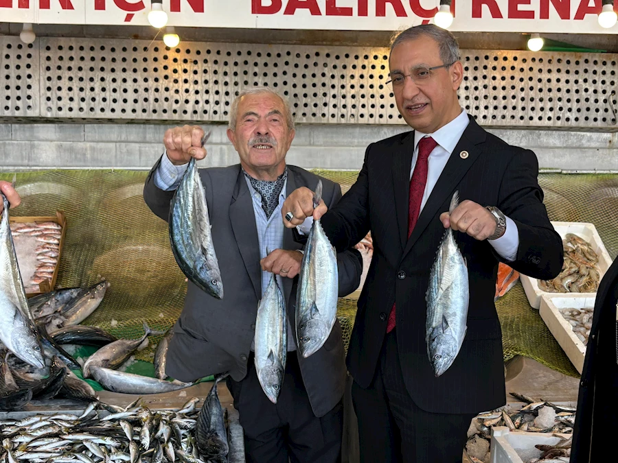 Abdürrahim Dusak'ın Türkiye Deniz Canlıları Müzesi ziyaretinden bir kare