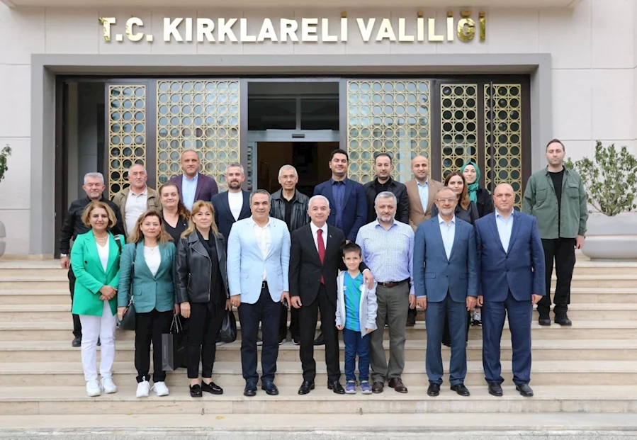 Kırklareli Valisi Uğur Turan, resmi görevinde