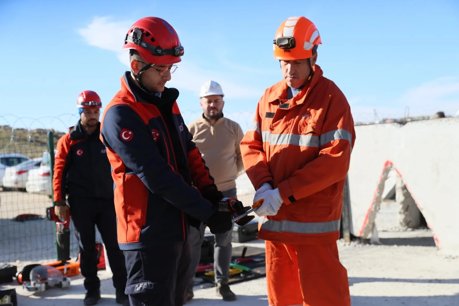 Mardin Büyükşehir personeline 