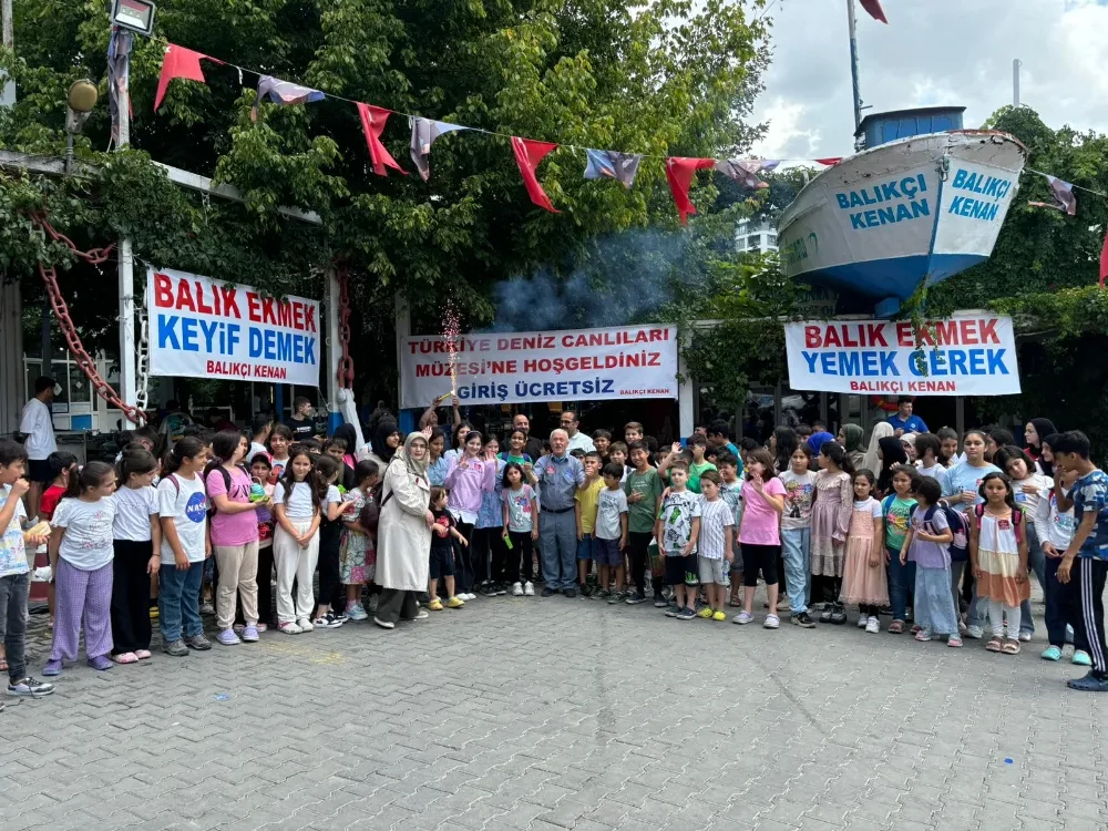 ÖĞRENCİLER DENİZ OKULUNDA BALIK VE DENİZİ ÖĞRENDİLER