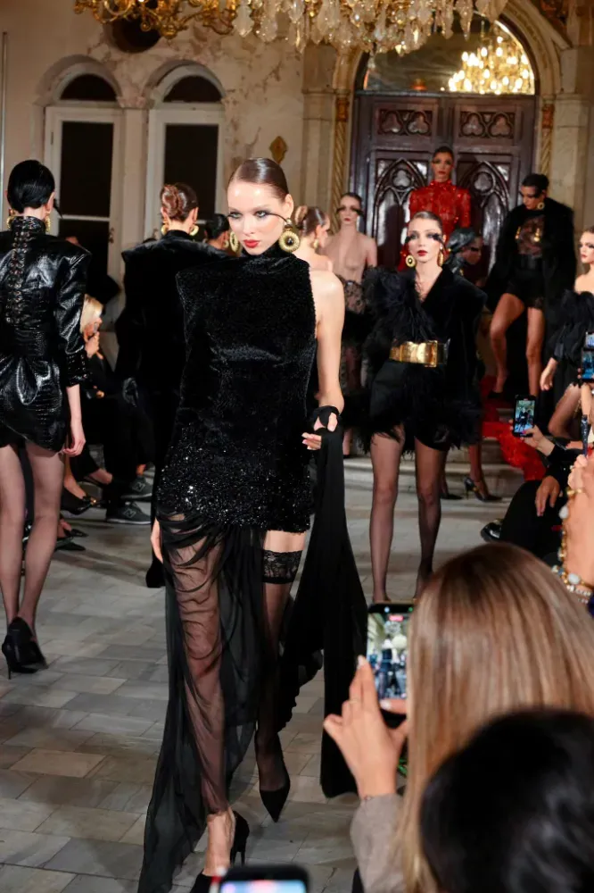 EFE BATUR VE “LA NUIT ROUGE”…