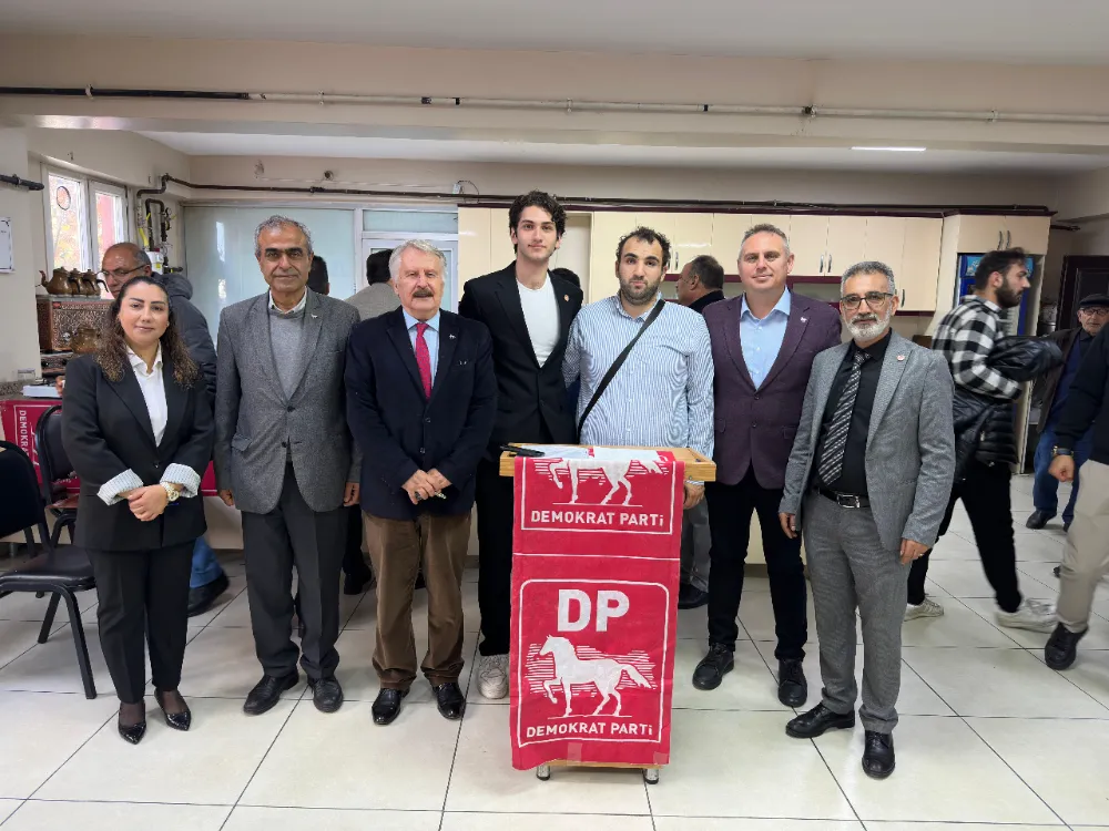 Demokrat Parti Esenyurt Kongresi: Ercan Karakurt Seçildi