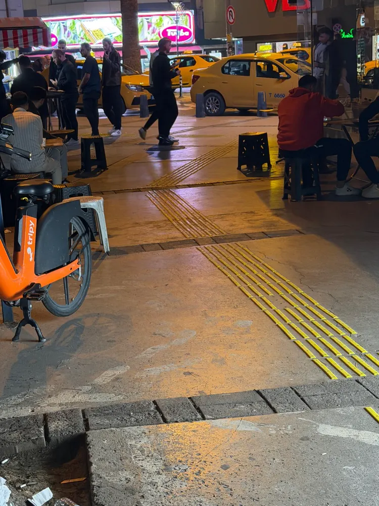 Alsancak’ta Kaldırım İşgali ve Vergi Denetimi Tartışması