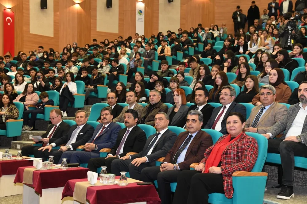 Gençler Ahilik Ruhu İçin Yarıştı