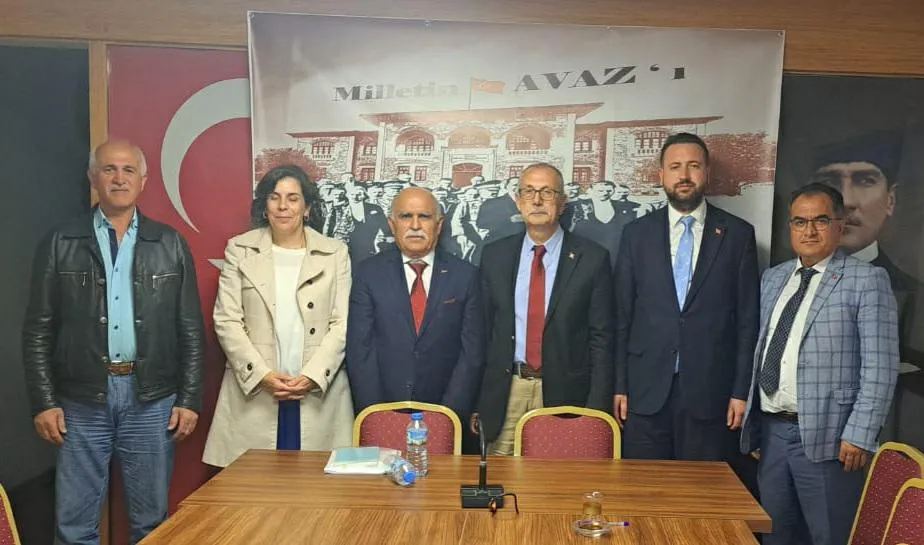 İzmir’de “Küresel İklim Değişikliği ve Türkiye’ye Etkileri” Konferansı Düzenlendi