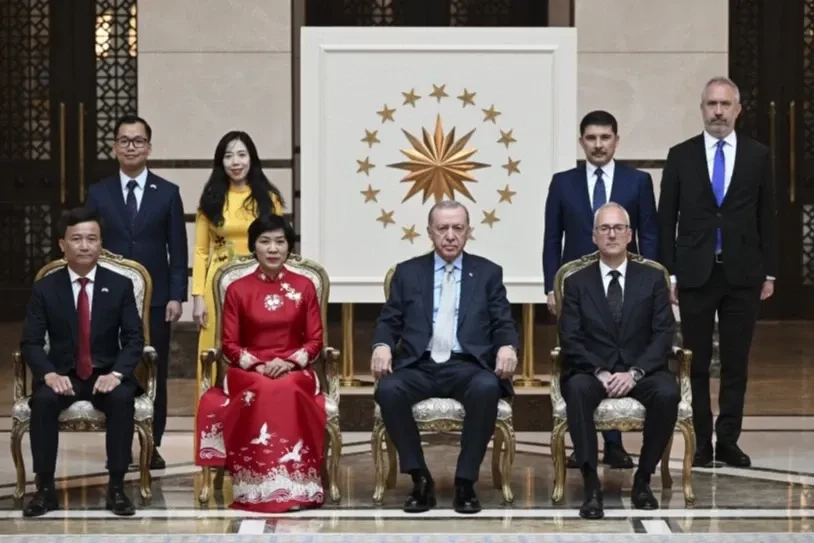 Beş Ülkenin Büyükelçisinden Güven Mektubu