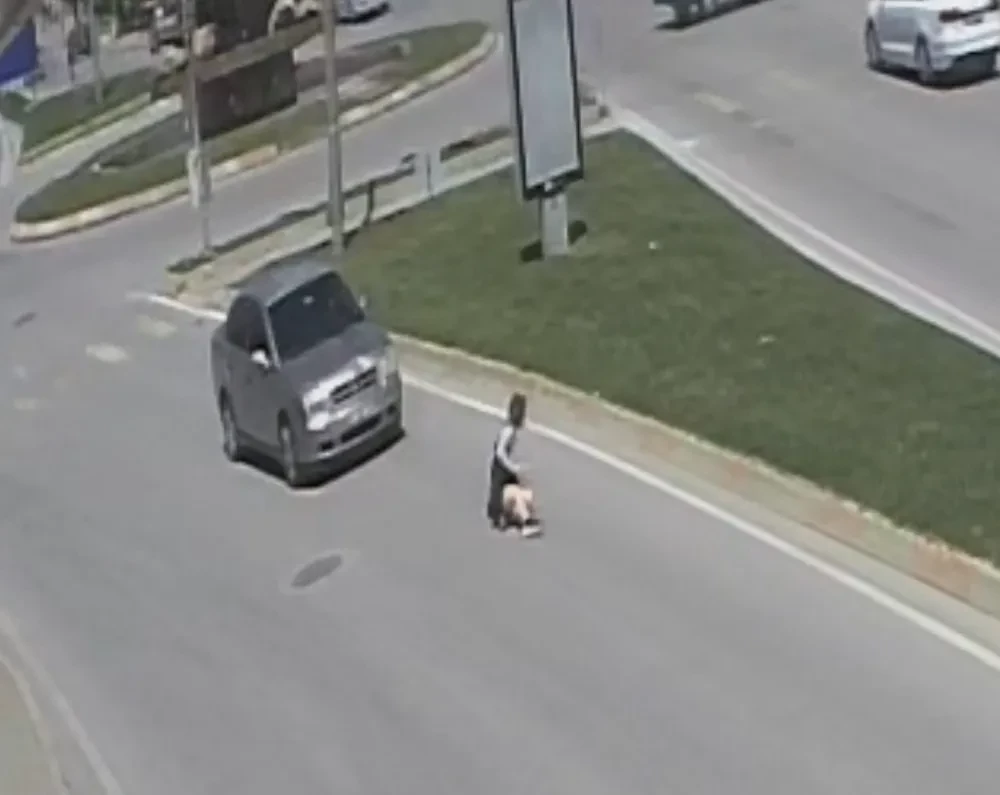 Yaya Geçidinde Şok Kaza!