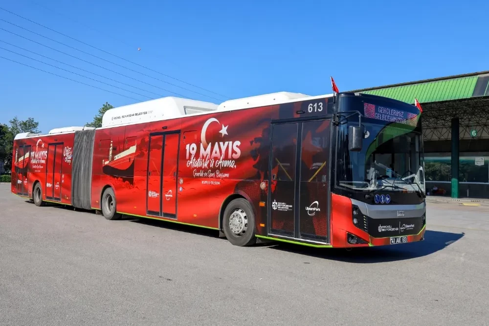 19 Mayıs Coşkusu Kocaeli’nin Ulaşım Araçlarına Taşındı