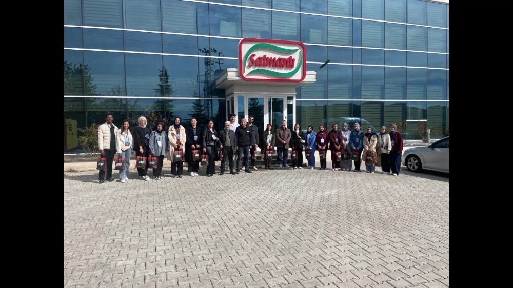 YOBÜ Öğrencileri, Salmanlı Kuruyemiş’i Mustafa Büyükata ile İnceledi