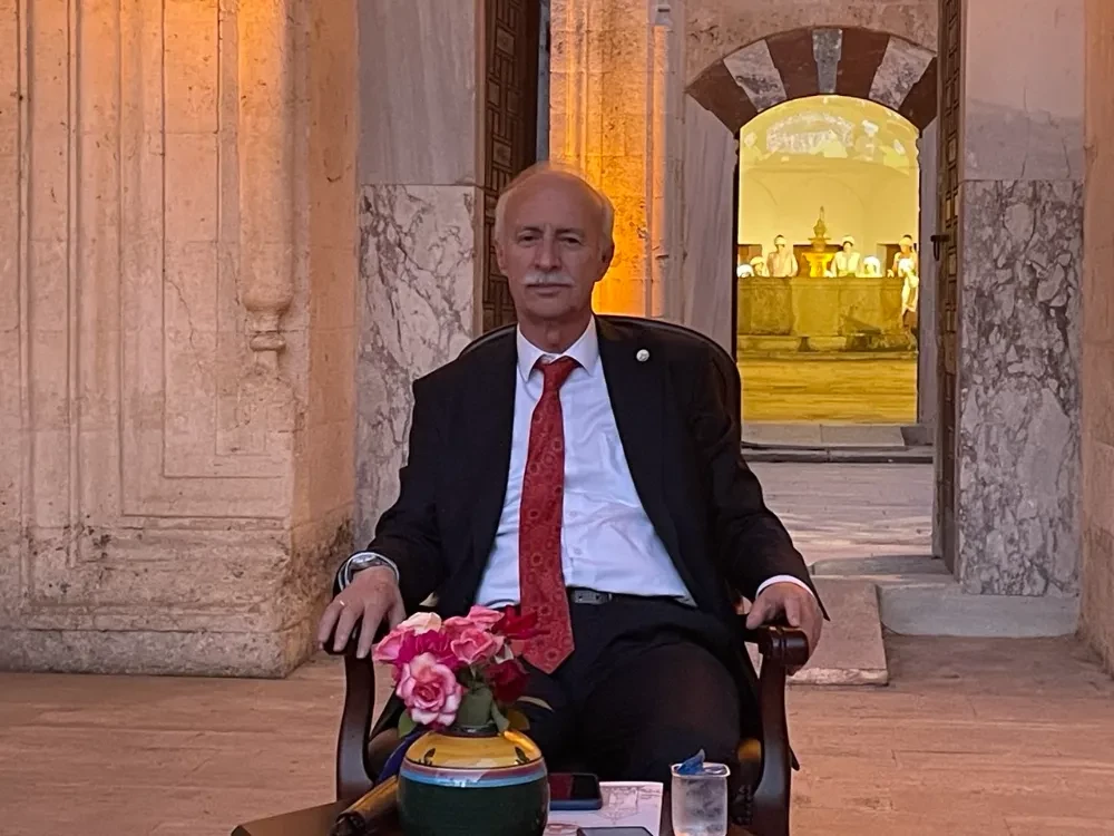 Rektör Hatipler: “Rasyonel Radikalizm Stratejisini Uyguluyoruz”