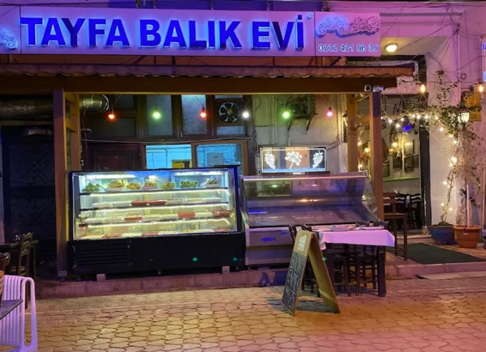 Konak’ta Tarihi Sokak Yangın Tehlikesi Altında