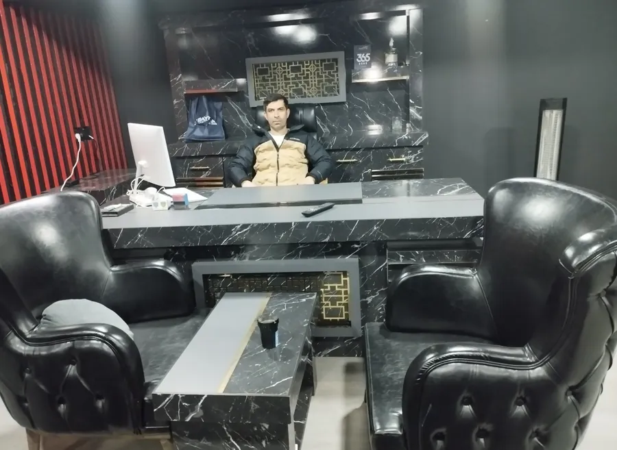 Lobi Garage Kurucusu Necati Erol, Bahçekent’te açılan oto yıkama ve detaylı araç bakım merkezinde seramik kaplama, PPF folyo, araç kuaförü ve profesyonel bakım hizmetleri hakkında bilgi verirken.