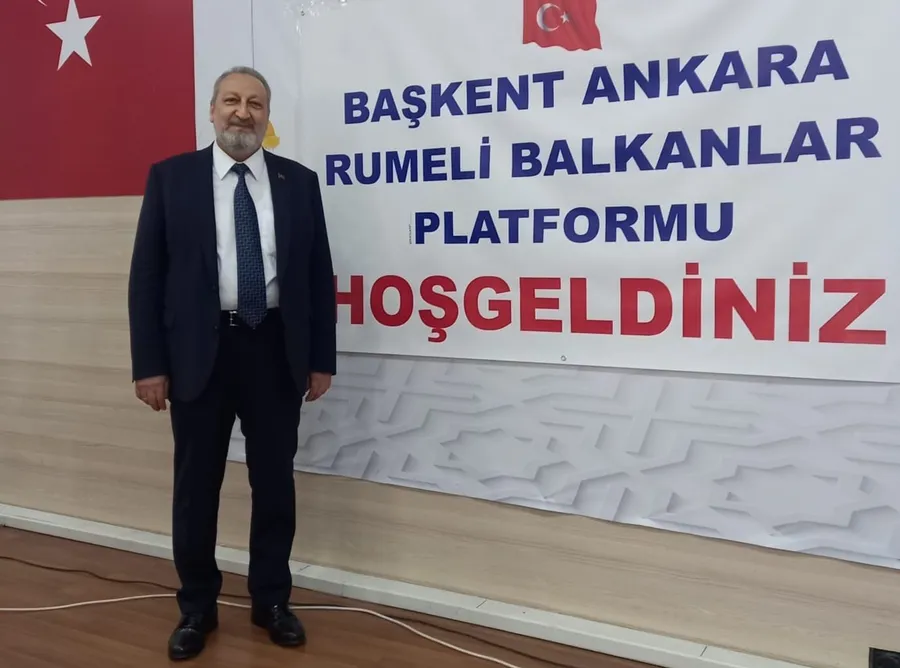 Ankara Rumeli Platformu Dönem Başkanı Ahmet Şerif Bayındır, Keçiören Yunus Emre Kültür Merkezi’nde düzenlenen Rumeli Balkan iftar programında konuşma öncesi görüntülendi.