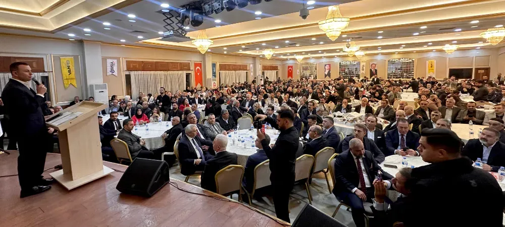 İzsiz'den Ramazan'da Birlik Mesajı: Vanlıların Gücü Birliğinden Gelir