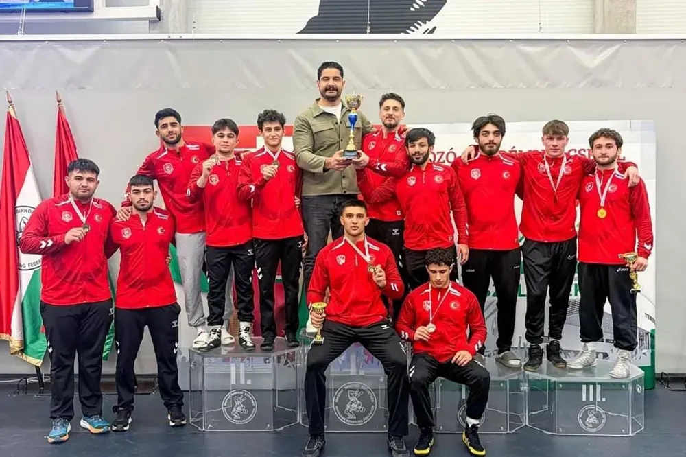 Sakaryalı Güreşçiler Macaristan'da Bronz Madalya Kazandı