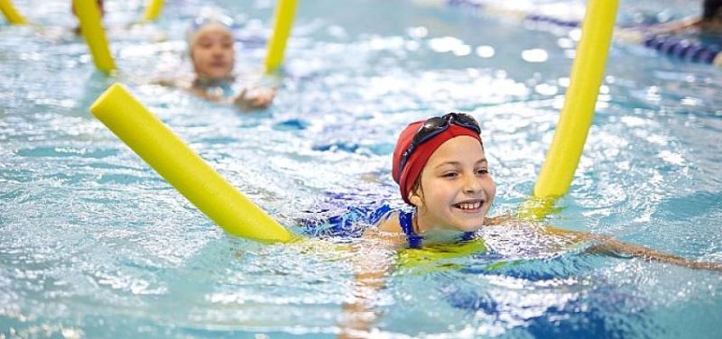 Yaz döneminde çocuklari su sporlari ile tanistirin